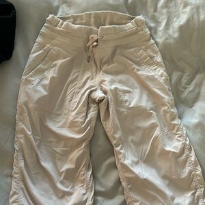 Lululemon cropped pants. Just below the knee.